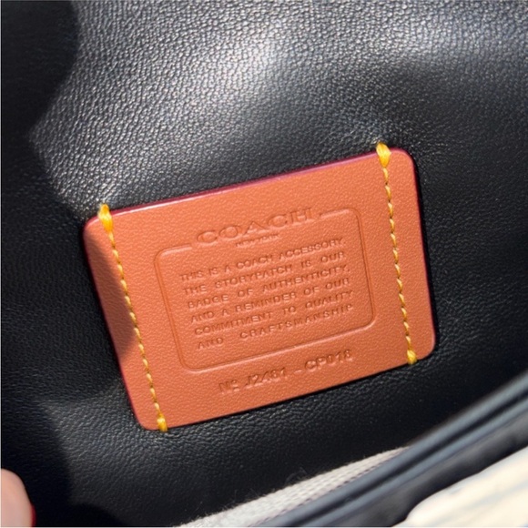 Final price NWT Coach Quilted Tabby Wristlet Crossbody Bag with Gold Chain - Picture 12 of 15